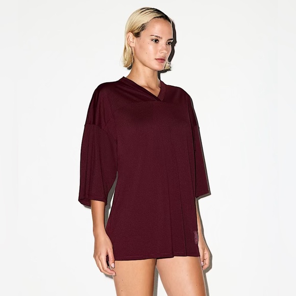 NikeSKIMS Airy Shirt - Picture 3 of 10